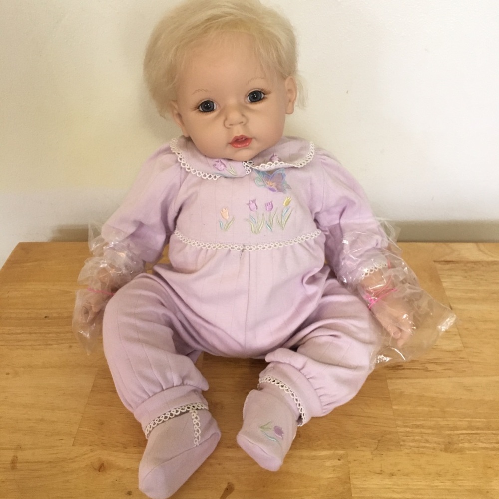 Adora Doll number 281/390. Name Amanda!